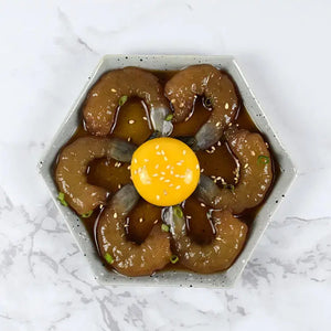 korean sidedish soy marinated shrimp plated 한국산 간장새우장