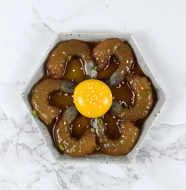 korean sidedish soy marinated shrimp plated 한국산 간장새우장