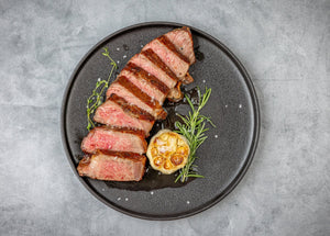 Japanese A5 Wagyu NY Strip (BMS 10-11) 채끝 등심 12oz (340g)