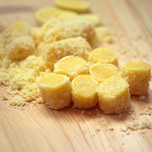 인절미 - 호박카스테라맛 Korean Injeolmi Rice Cake - Pumpkin Castella Flavors_3.5oz(100g)