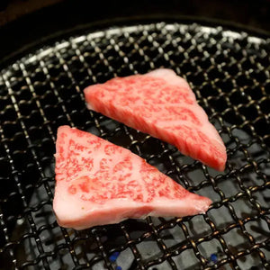 japanese wagyu bbq on coal